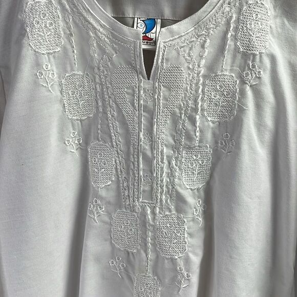 Souissi Ladies White Long Sleeve Embroidered Blouse Top, Made in Egypt , Small - Picture 3 of 6